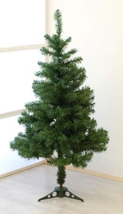 Menší umělý vánoční stromek jedlička